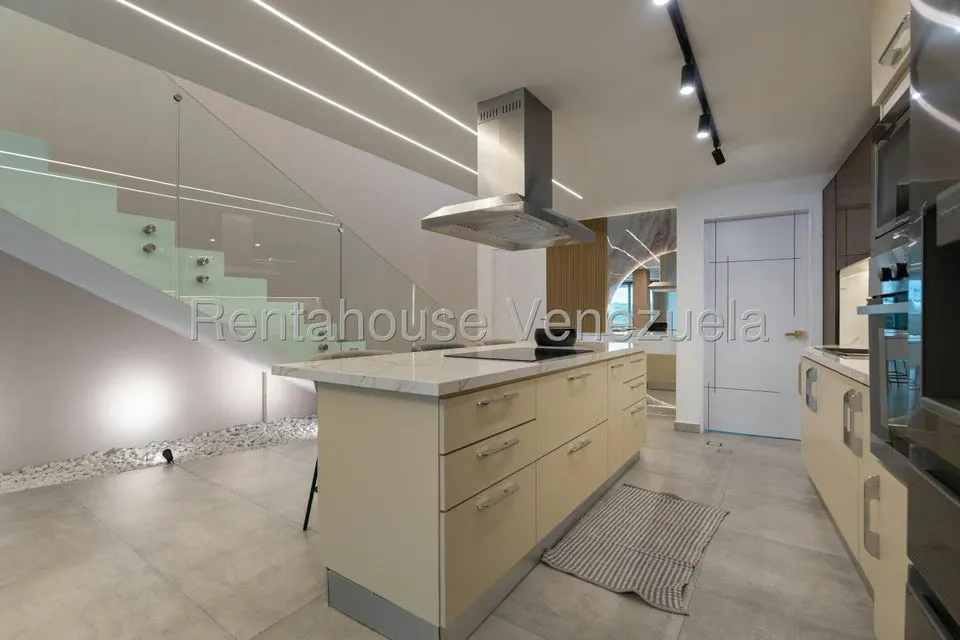 Casa (Duplex) en Venta en Puerto Encantado, Miranda - 26