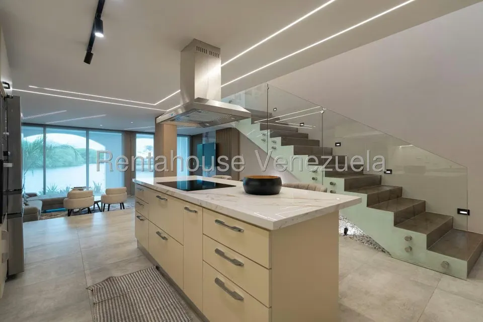 Casa (Duplex) en Venta en Puerto Encantado, Miranda - 30
