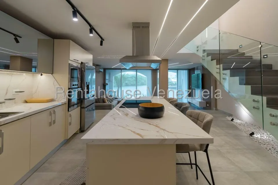 Casa (Duplex) en Venta en Puerto Encantado, Miranda - 31