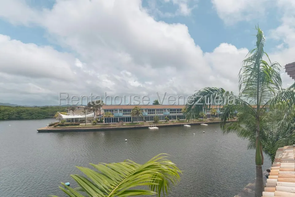 Casa (Duplex) en Venta en Puerto Encantado, Miranda - 37
