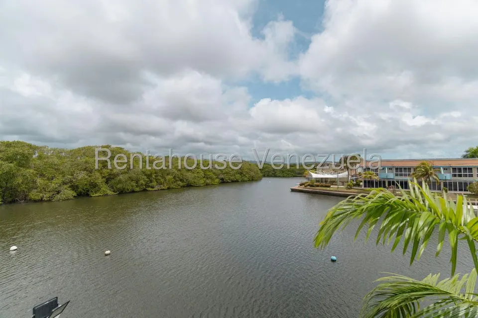 Casa (Duplex) en Venta en Puerto Encantado, Miranda - 38