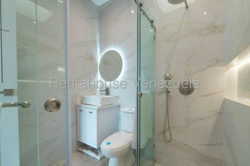 Casa (Duplex) en Venta en Puerto Encantado, Miranda - 41