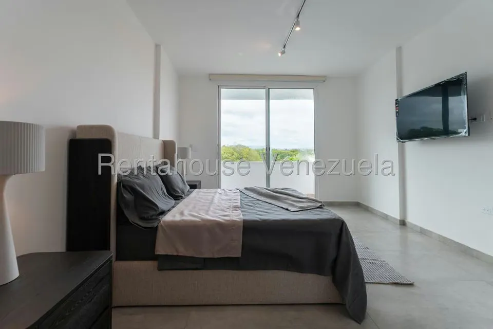 Casa (Duplex) en Venta en Puerto Encantado, Miranda - 44