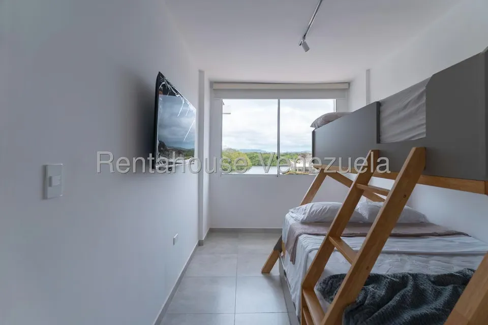 Casa (Duplex) en Venta en Puerto Encantado, Miranda - 49