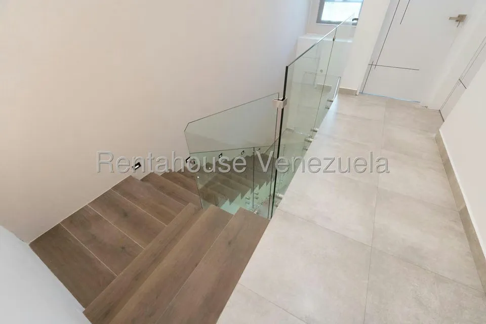Casa (Duplex) en Venta en Puerto Encantado, Miranda - 52