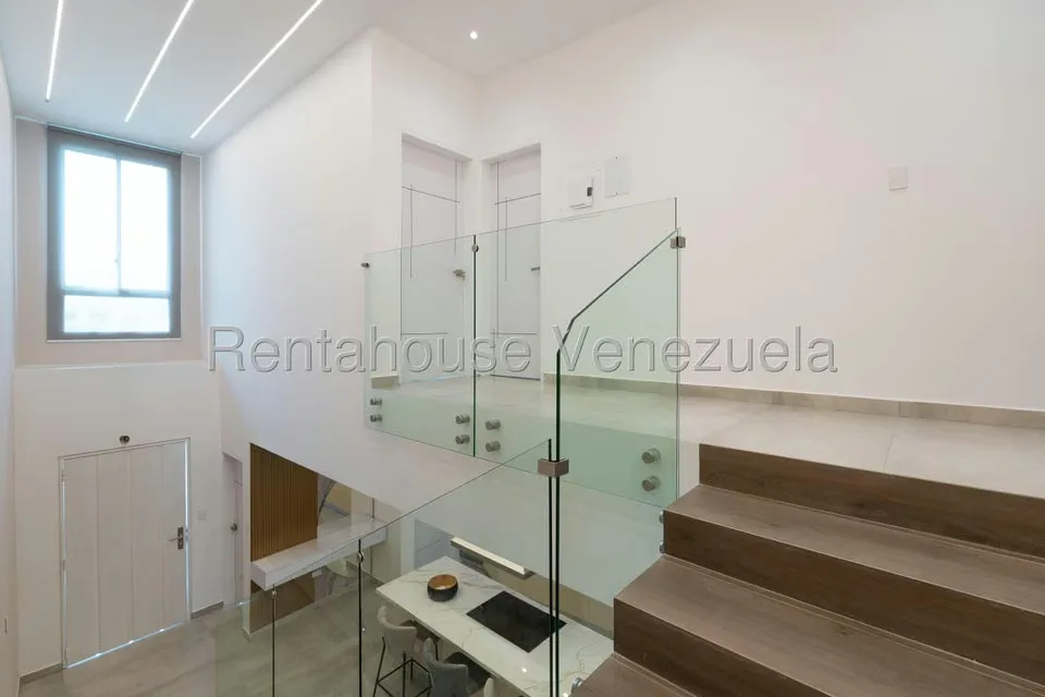 Casa (Duplex) en Venta en Puerto Encantado, Miranda - 53