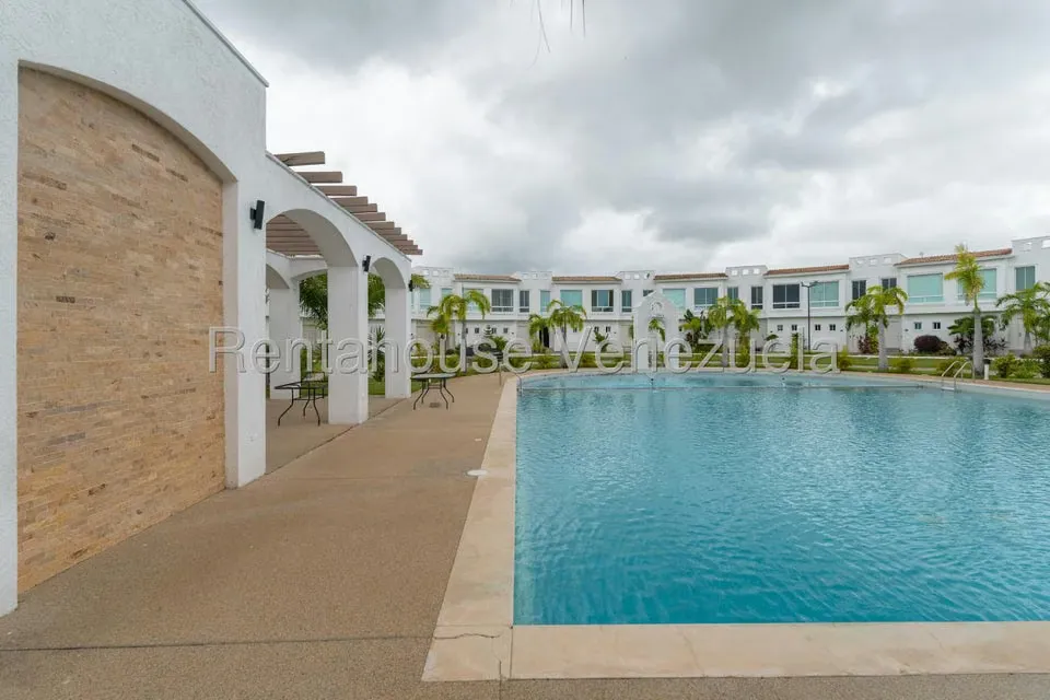 Casa (Duplex) en Venta en Puerto Encantado, Miranda - 7