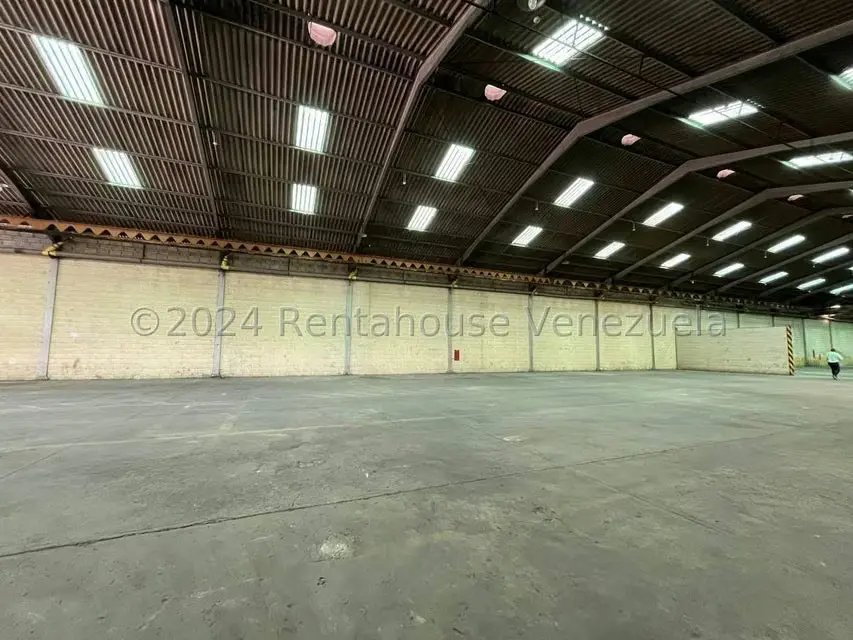 Local Comercial en Alquiler en Zona Industrial La Hamaca, Aragua - 3