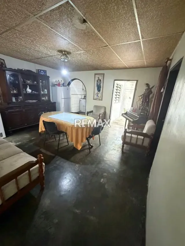 EN VENTA CASA PARA DESARROLLO COMERCIAL - 12