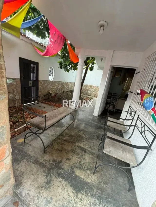 EN VENTA CASA PARA DESARROLLO COMERCIAL - 2