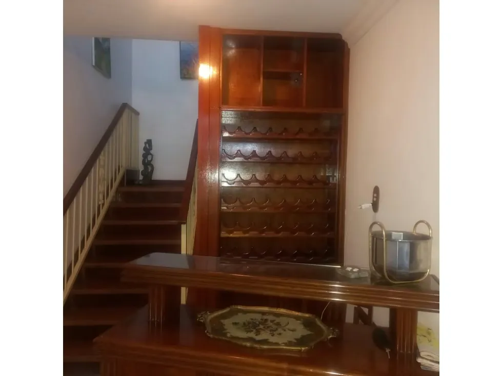 VENTA CASA LOS TEQUES SAN OMERO 564 M2, 4 HAB, 2 BAÑOS, 2 P/E - 8