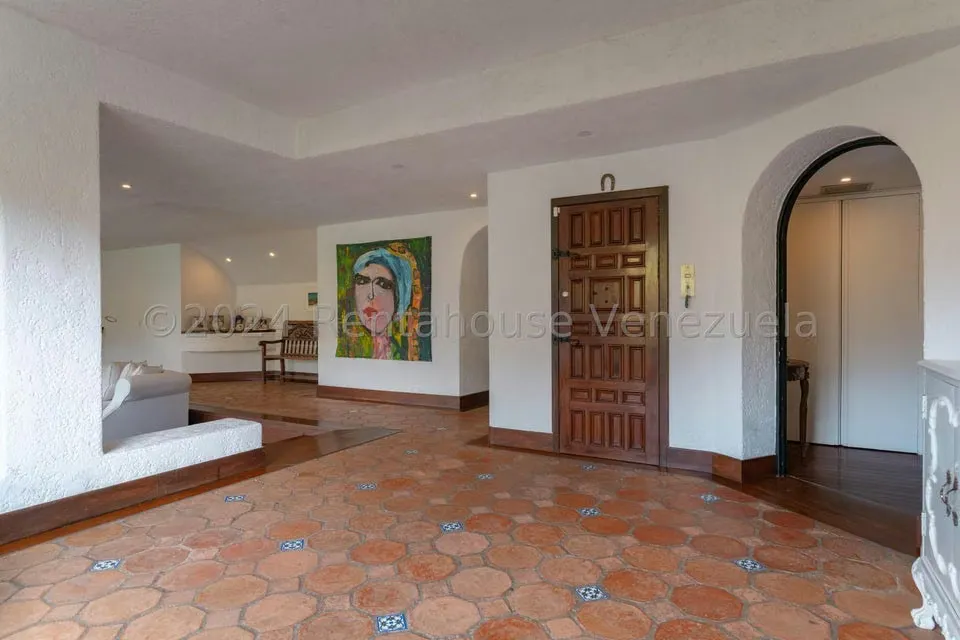 Apartamento (1 Nivel) en Venta en Colinas del Tamanaco, Distrito Metropolitano - 5