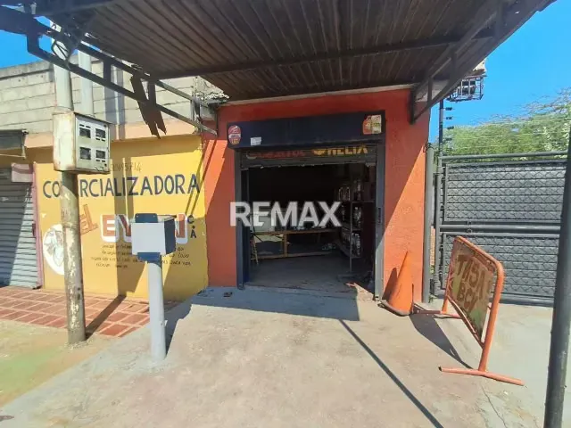 TERRENO CON LOCAL COMERCIAL URBANIZACIÓN LA ROTARÍA - 3