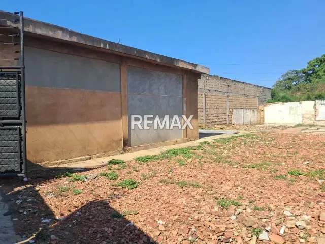 TERRENO CON LOCAL COMERCIAL URBANIZACIÓN LA ROTARÍA - 9