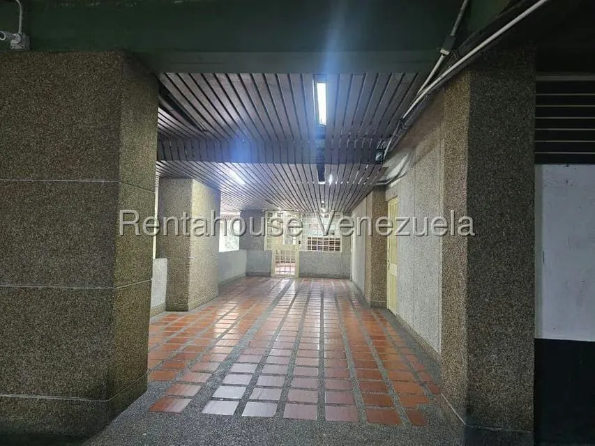 Apartamento (1 Nivel) en Venta en Colinas de La California, Distrito Metropolitano - 28