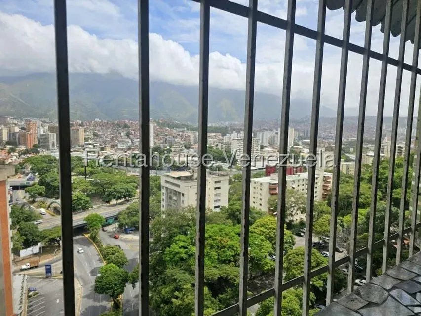 Apartamento (1 Nivel) en Venta en Colinas de La California, Distrito Metropolitano - 36