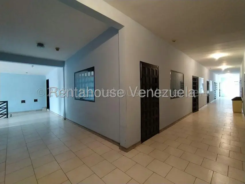 Local Comercial en Alquiler en Sabana Larga, Aragua - 3