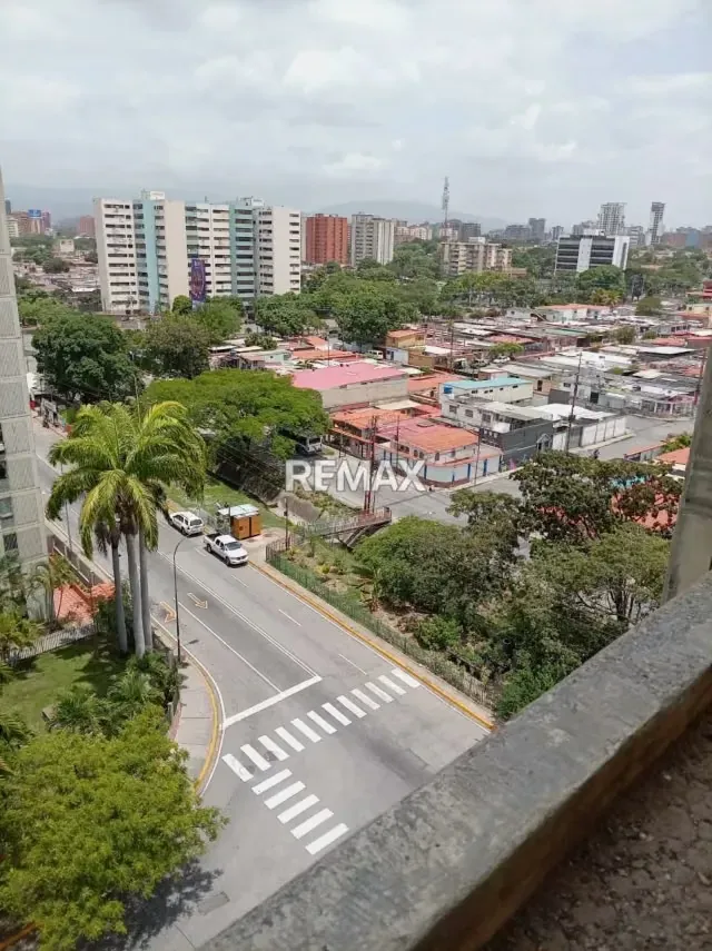 APARTAMENTO EN VENTA URBANIZACION LOS CARDONES - 6