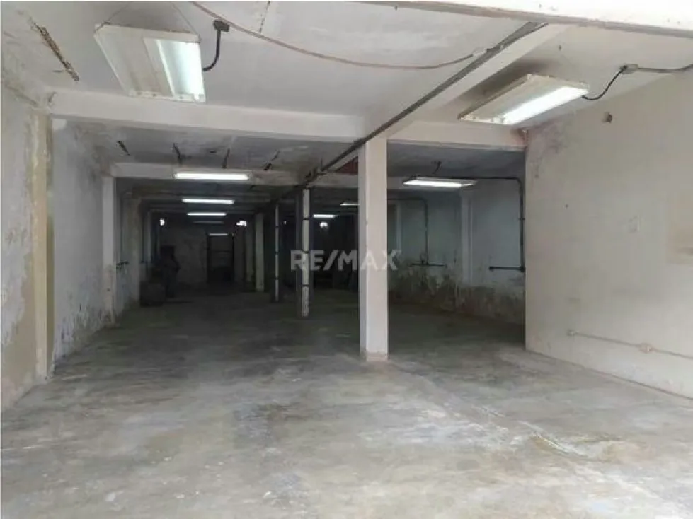 Venta de galpón en Catia 3000m2. - 12