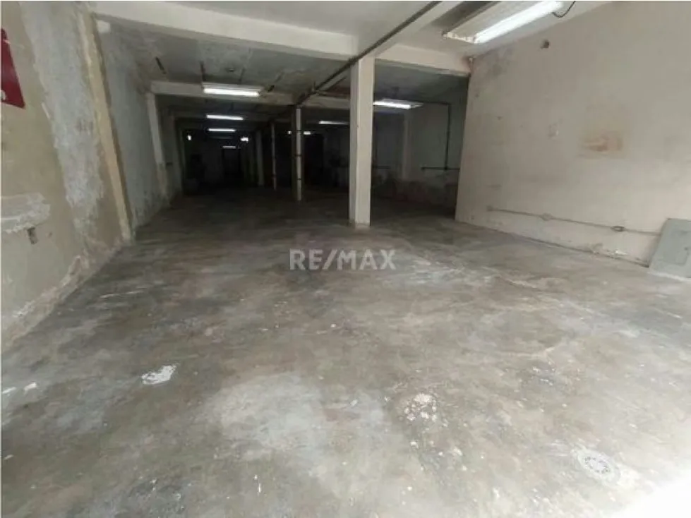 Venta de galpón en Catia 3000m2. - 13