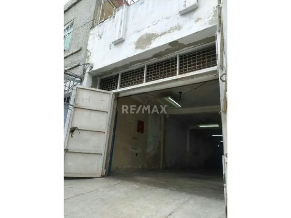 Venta de galpón en Catia 3000m2. - 14
