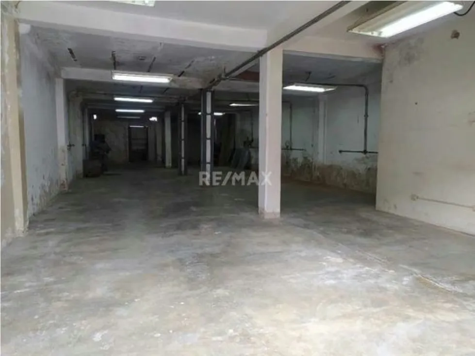 Venta de galpón en Catia 3000m2. - 5