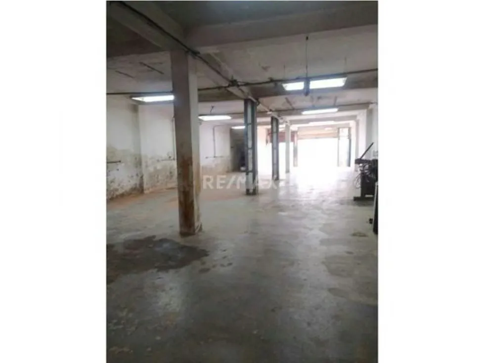 Venta de galpón en Catia 3000m2. - 7