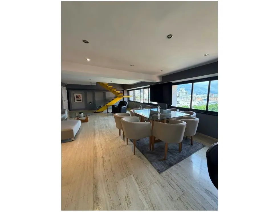 Vendo Ph triplex 200m2 El Rosal 0207 - 4