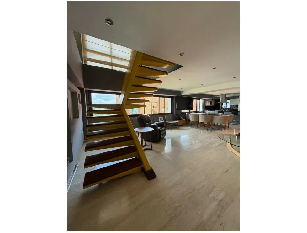 Vendo Ph triplex 200m2 El Rosal 0207 - 8