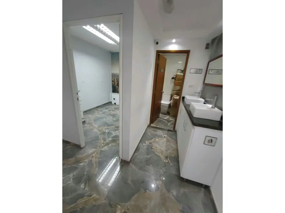 Vendo oficina 92m2 La Castellana 2869 - 17