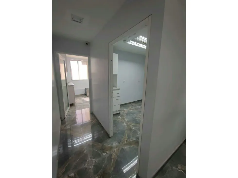 Vendo oficina 92m2 La Castellana 2869 - 18