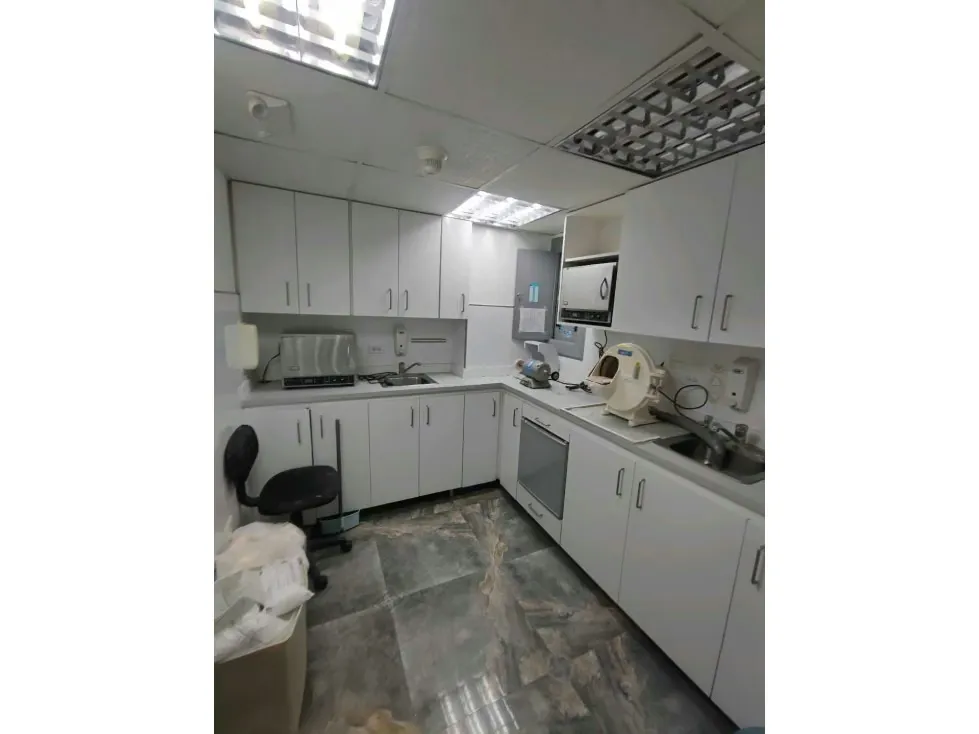 Vendo oficina 92m2 La Castellana 2869 - 21