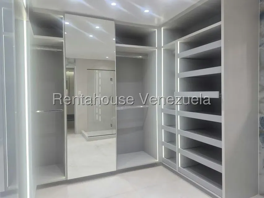 Apartamento (Planta Baja) en Venta en La Boyera, Distrito Metropolitano - 31