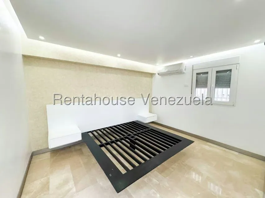 Apartamento (Planta Baja) en Venta en La Boyera, Distrito Metropolitano - 33