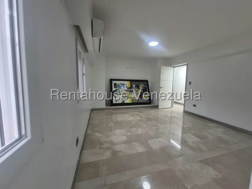 Apartamento (Planta Baja) en Venta en La Boyera, Distrito Metropolitano - 35
