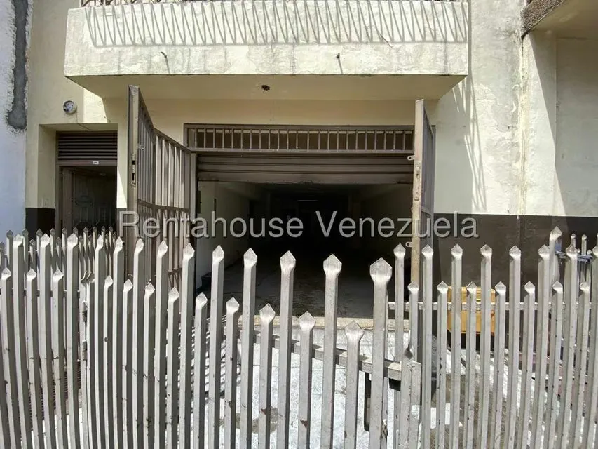 Casa (Multipes Niveles) en Alquiler en Catia, Distrito Metropolitano