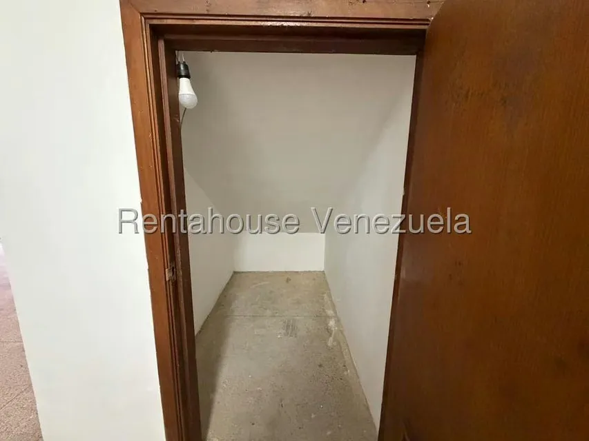 Casa (Multipes Niveles) en Alquiler en Catia, Distrito Metropolitano - 25