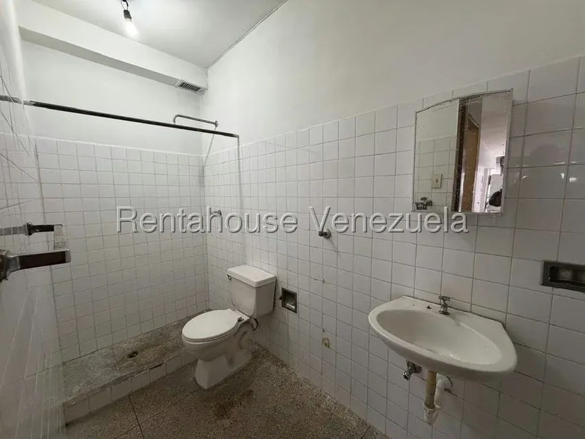 Casa (Multipes Niveles) en Alquiler en Catia, Distrito Metropolitano - 26