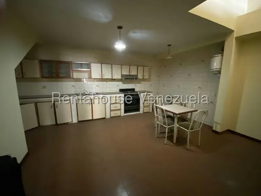 Casa (Multipes Niveles) en Alquiler en Catia, Distrito Metropolitano - 9