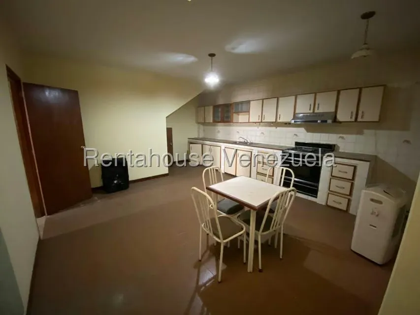 Casa (Multipes Niveles) en Alquiler en Catia, Distrito Metropolitano - 10