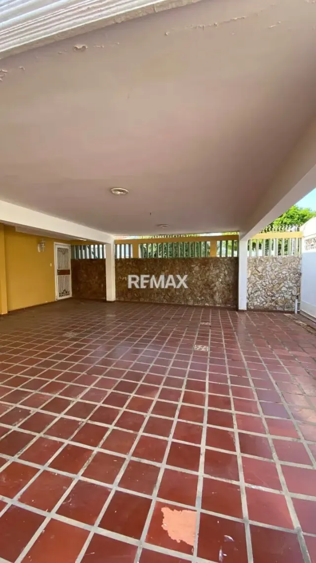 CASA-QUINTA EN VENTA URB. CANTA CLARO - 3