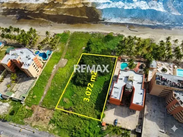 Vende Terreno En Tucacas. Ubicado Frente Hotel Hesperia, Frente Al Mar - 3