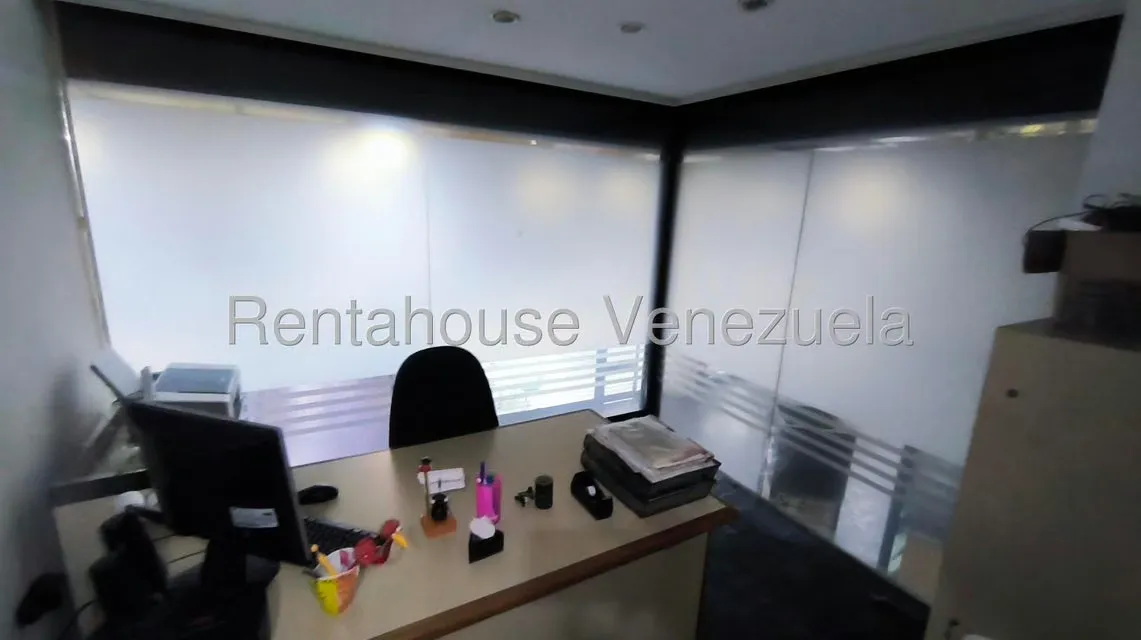 Oficina en Alquiler en Prados del Este, Distrito Metropolitano - 11