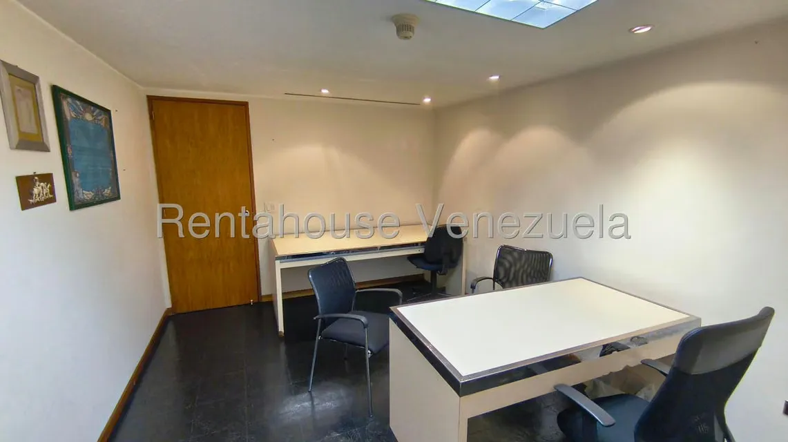 Oficina en Alquiler en Prados del Este, Distrito Metropolitano - 16
