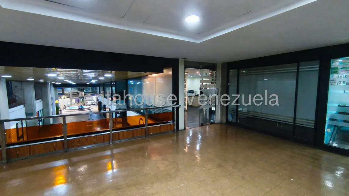 Oficina en Alquiler en Prados del Este, Distrito Metropolitano - 3
