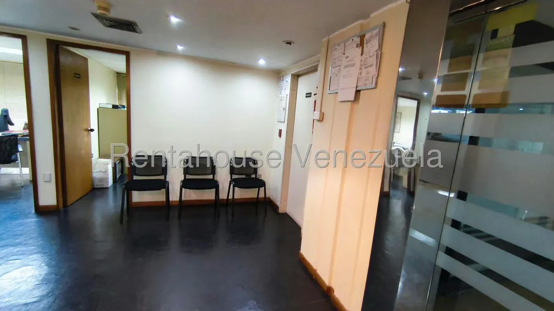 Oficina en Alquiler en Prados del Este, Distrito Metropolitano - 5