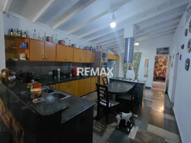 AMPLIA CASA EN URB LA MACAREÑA, EL MACARO TURMERO - 8