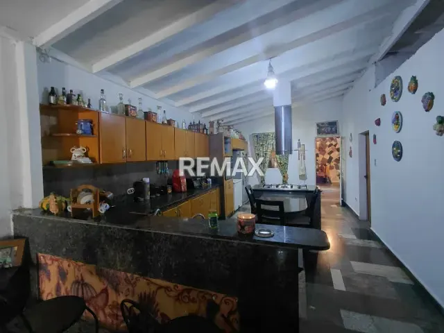 AMPLIA CASA EN URB LA MACAREÑA, EL MACARO TURMERO - 9