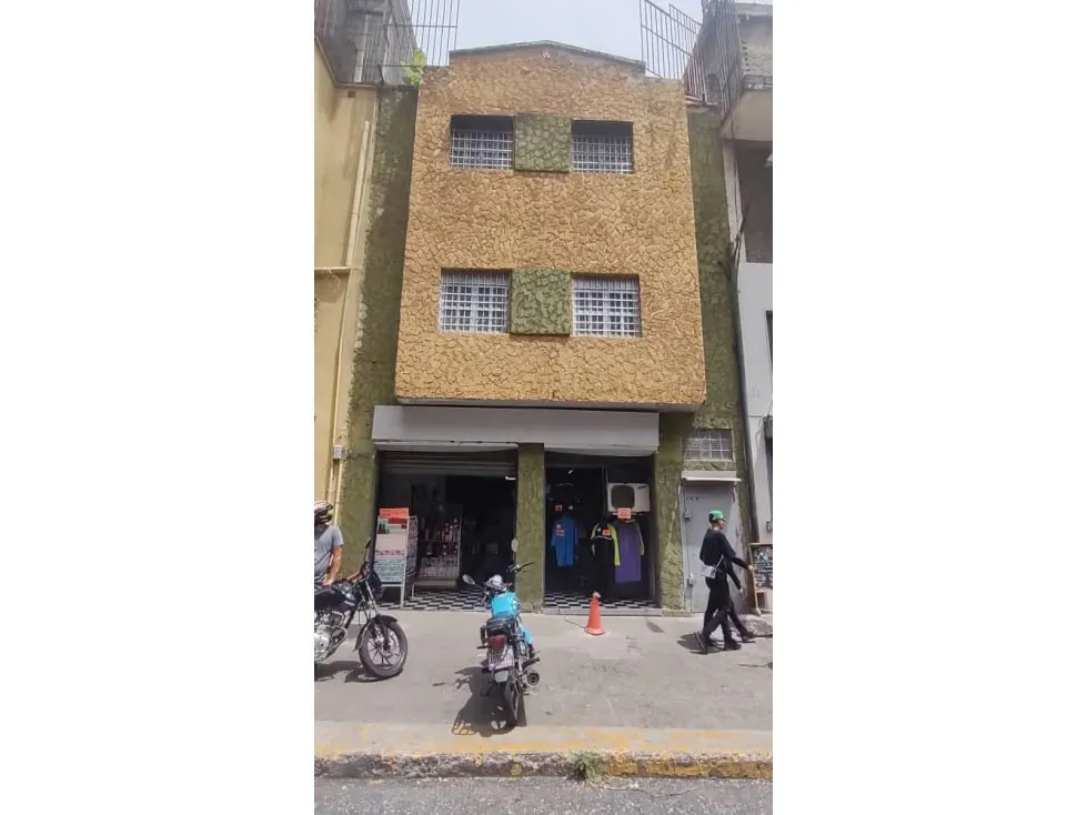 LOCAL COMERCIAL EN VENTA AV URDANETA