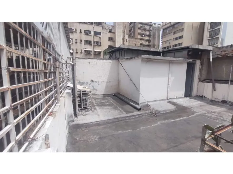 LOCAL COMERCIAL EN VENTA AV URDANETA - 20